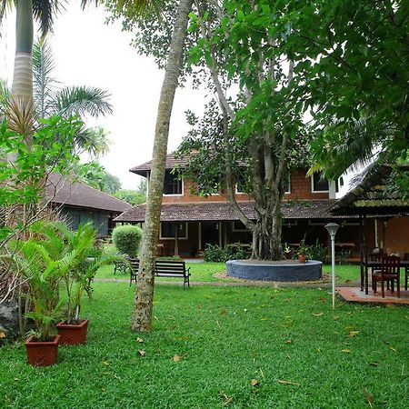 Hôtel Athreya Ayureveda Centre à Kottayam Extérieur photo